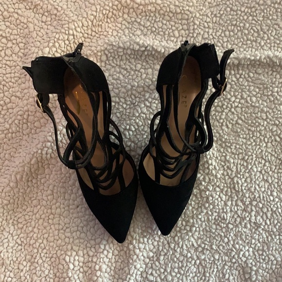 Pointed Stiletto Heels - Picture 6 of 15